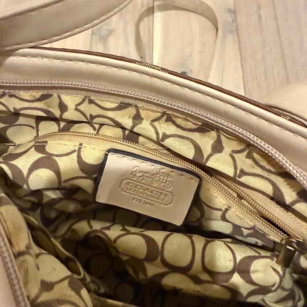 VINATGE Coach brown and cream crossbody bag #preppy #coquette #classic